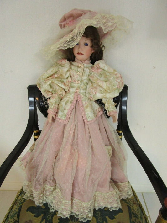 1990s WILLIAM TUNG "ABBEY" BEAUTY IN PINK AND CREAM LACE LOVELY BAG doll