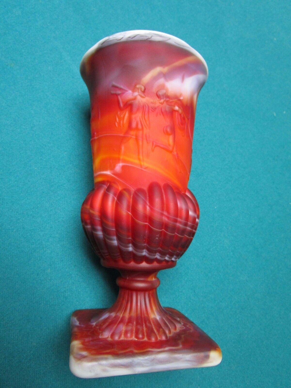 1951 IMPERIAL SLAG GLASS RED WHITE FOOTED VASE/URN, 8 1/2" TALL X 4 X 4 BASE