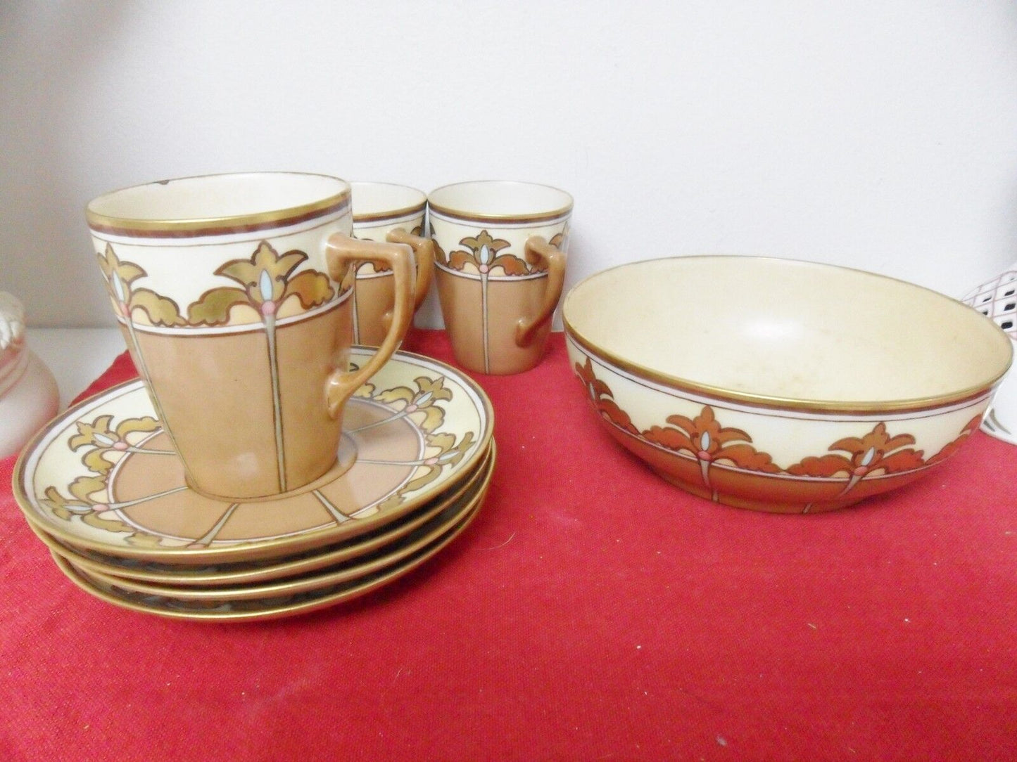 William Guerin Limoges PELTON- Fleur de Lis Patt 7 pcs CUPS  SAUCERS BOWL [*94]