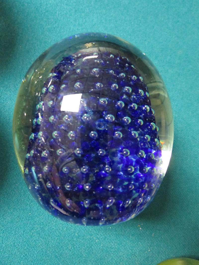 Crystal Egg Blue Bubbles Paperweight 4"  [PPWC]