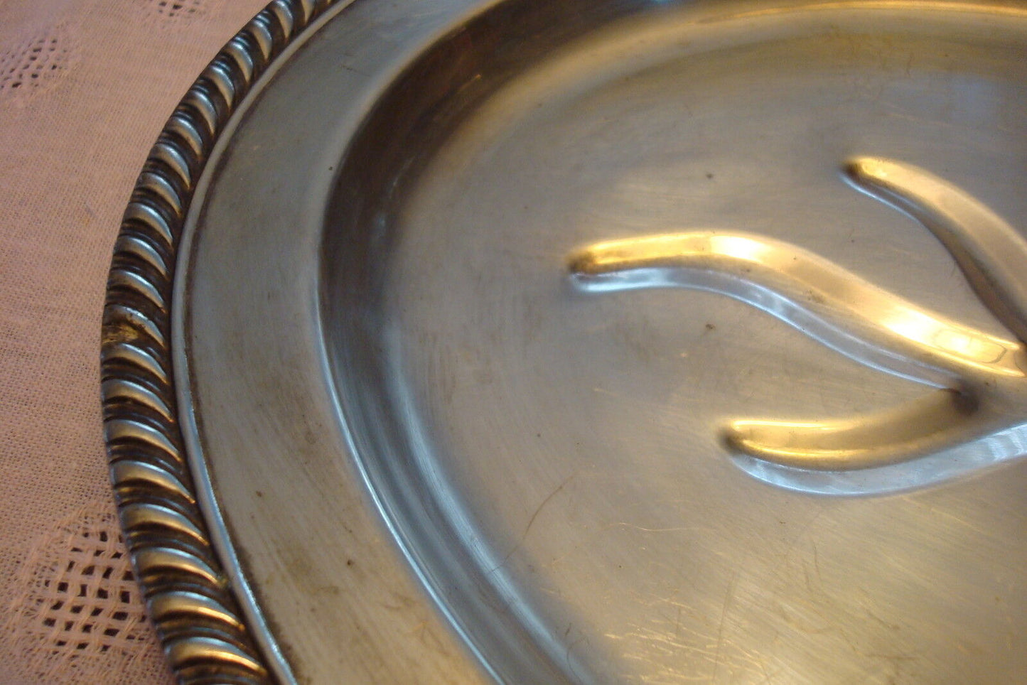 WALLACE SilverPlate 16" by 11" Oval Footed Meat Platter Tray original