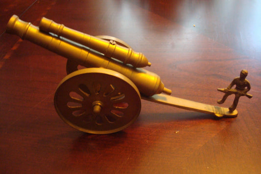Bronze double cannon with a soldier, PAPERWEIGHT FIGURINE 5" X 11"  ORIGINAL^