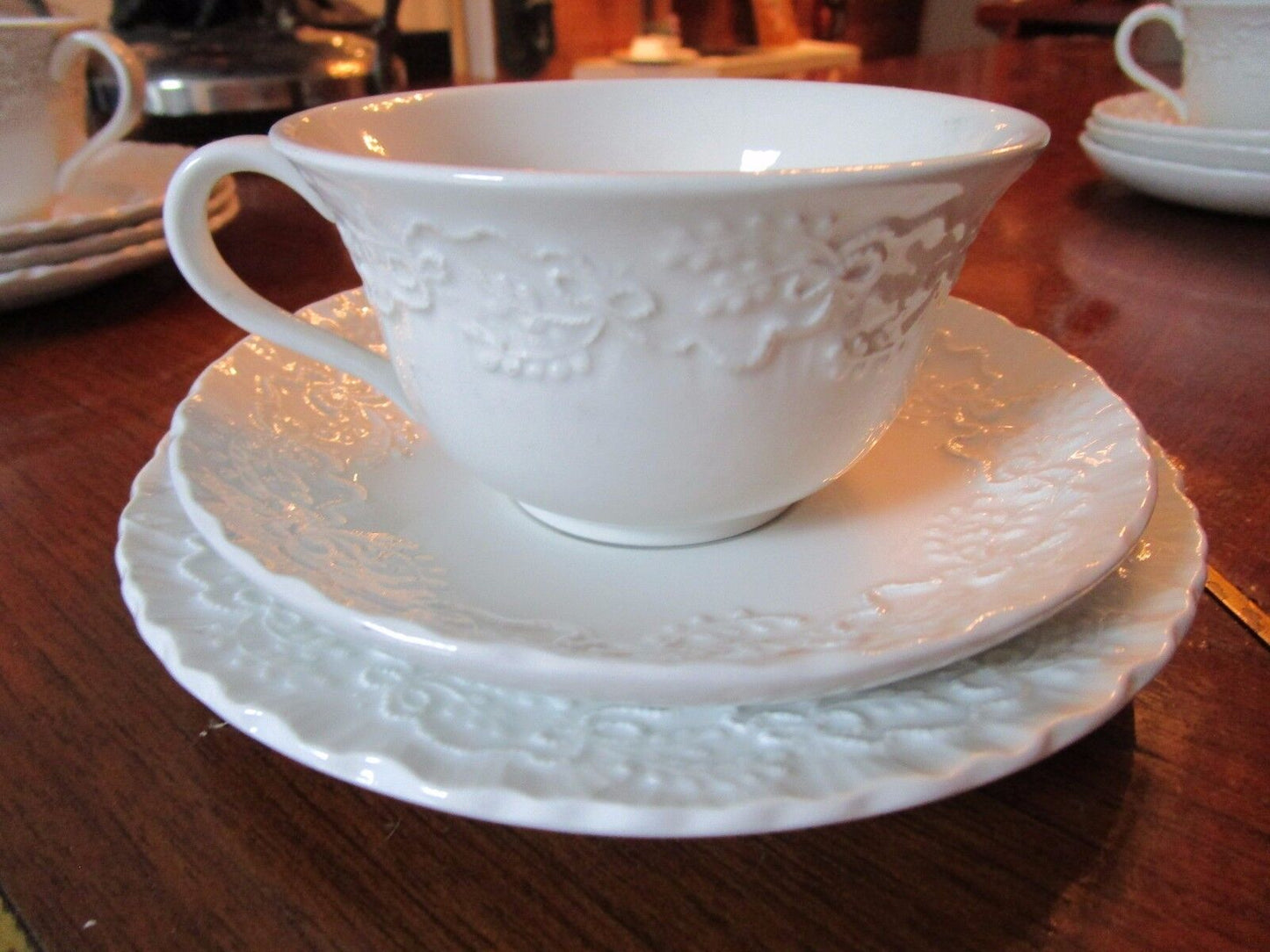 WEDGWOOD TRIO CUP /SAUCER CAKE PLATE "CLAIRE" PATTERN FOR RALPH LAUREN[117]