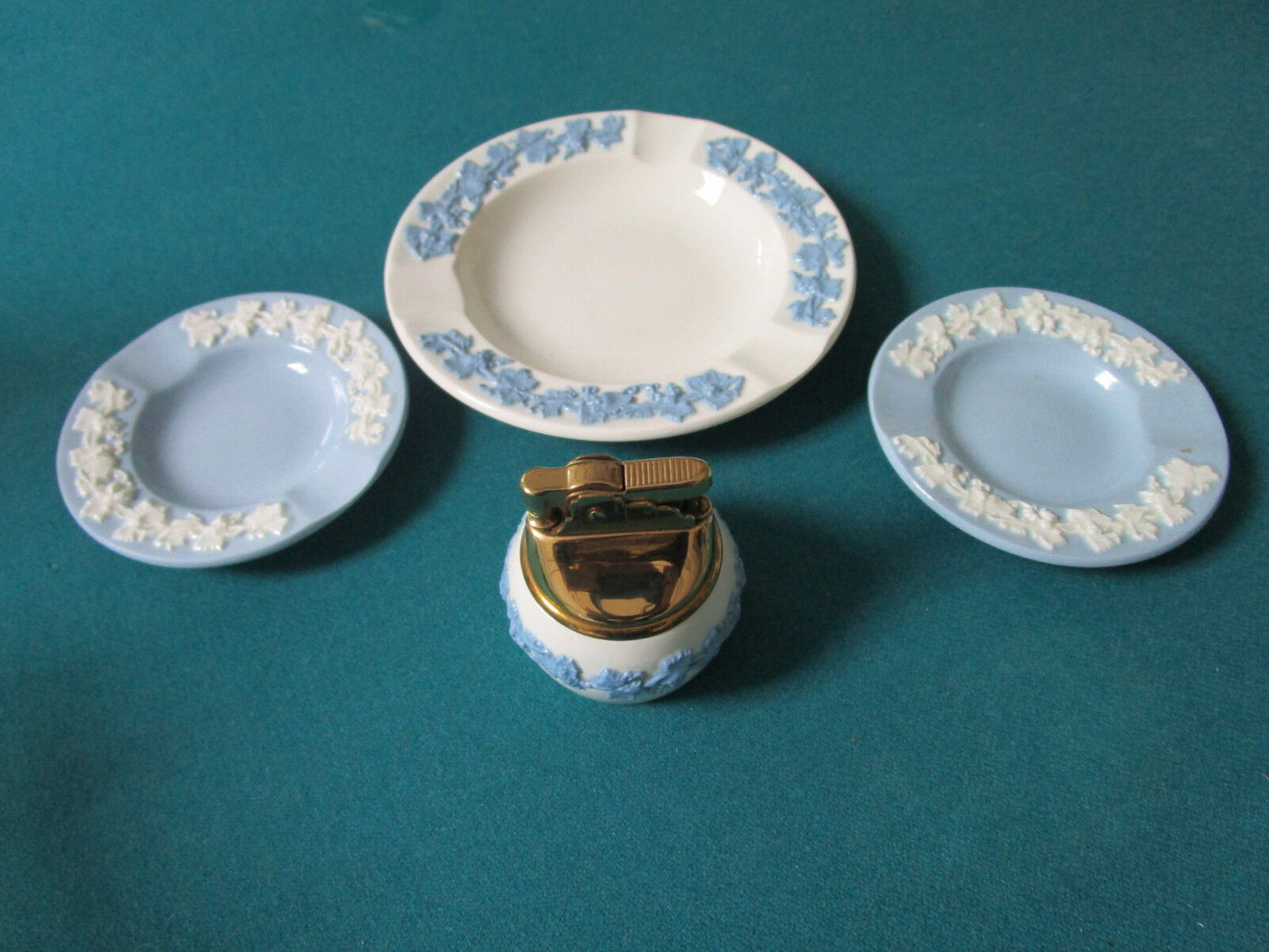 WEDGWOOD QUEENS WARE SMOKING SET ASHTRAYS LIGHTER 4 PCS