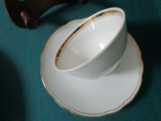Jahre Bareuther Waldsassen Diadem Bavaria Germany Cup Saucer Gold Rim ^^^^^