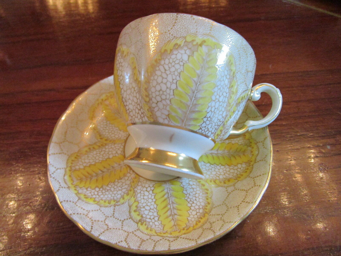 Tuscan England fine china  tea cup/ saucer, yellow and gold ORIGINAL [61]