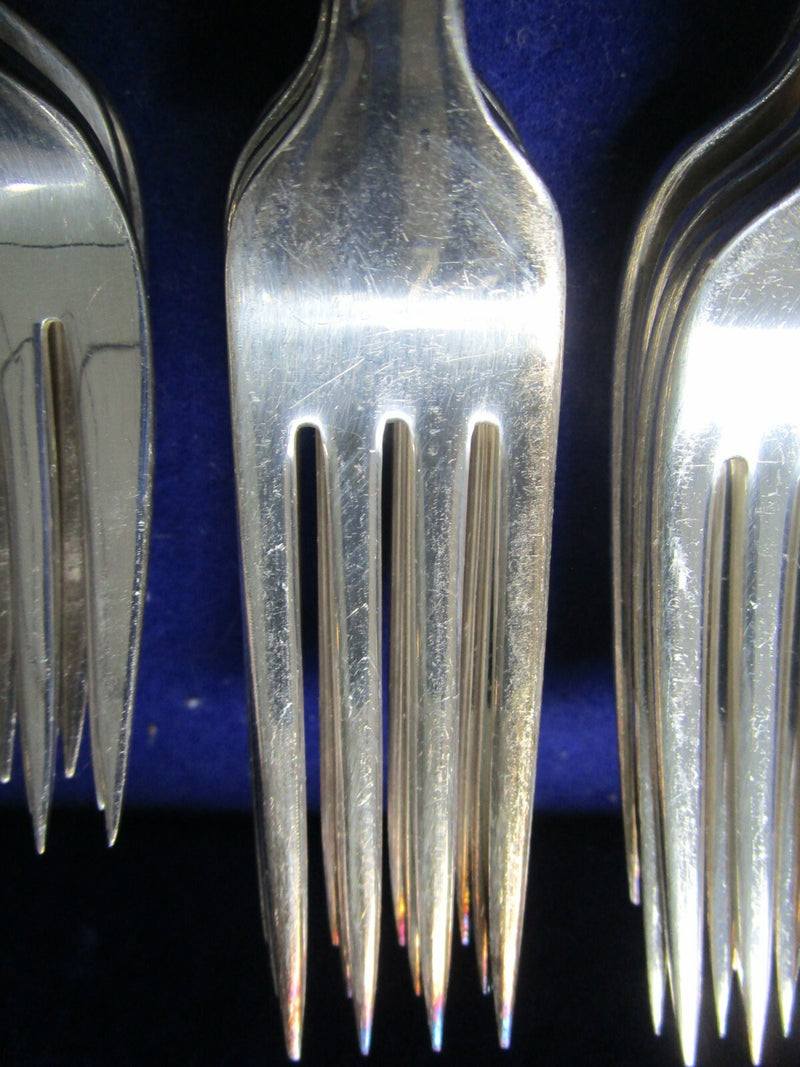 Daffodil By 1847 Rogers / International - Silverplate 81 PCS  LIGHTLY USED