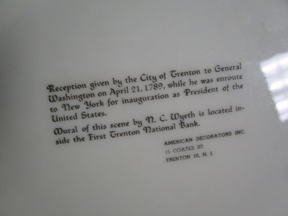 2 HISTORICAL PLATES "WASHINGTON CROSSING THE DELAWARE" & "THE TRIUMPHAL ARCH"