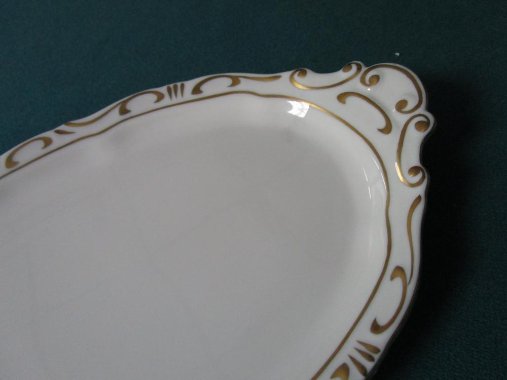 ZSOLNAY HUNGARY OBLONG TRAY WHITE/GOLDEN ACCENT 1960s [ZSTRAY]