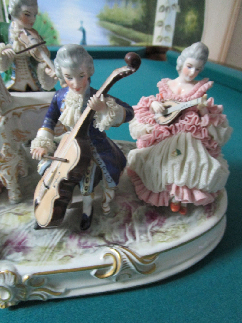 Moritz Zdekauer Monumental Figural Piece Dresden Style Dresses  20”  Great Condi