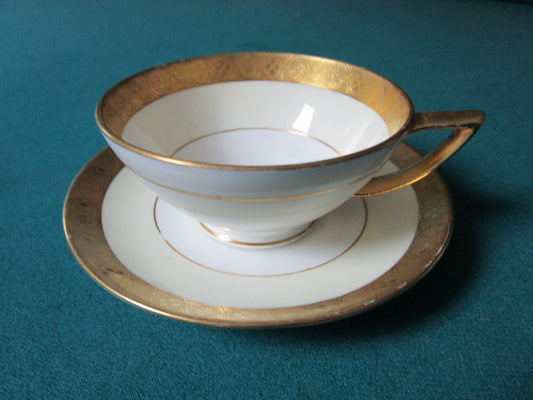 Minton's England Cup And Saucer With Gold Rim  J.E.Caldwell Pa [80B]