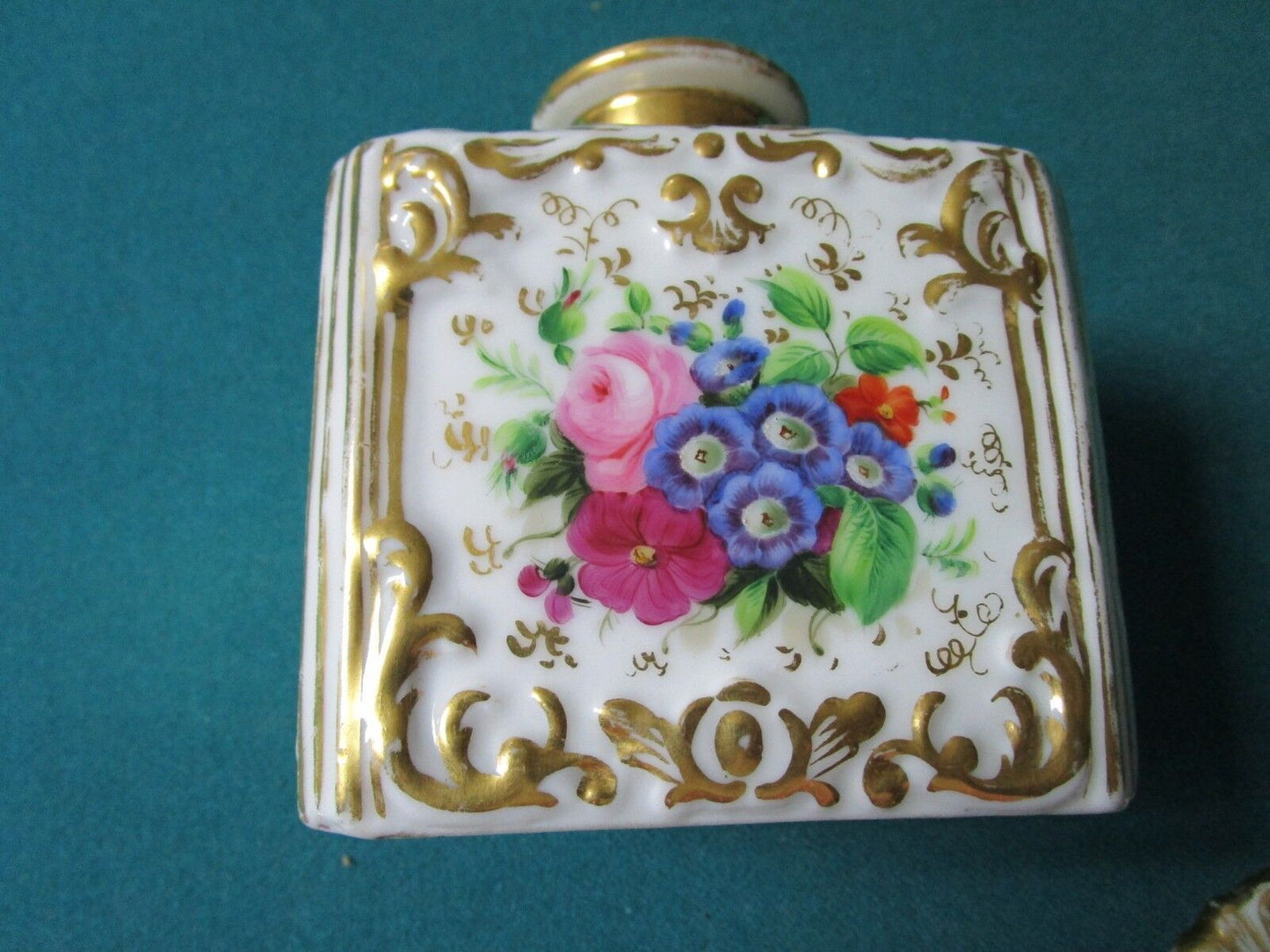 VICTORIAN PERFUME BOTTLE GOLD AND FLOWERS 5 X 3 1/2 X 3" GORGEOUS [*a4PERF]