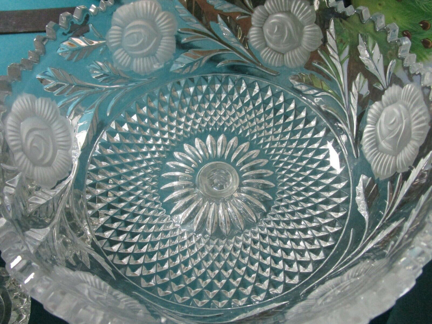 VINTAGE AMERICAN BRILLIANT FLOWER PERIOD FOOTED BOWL CUT GLASS FROSTED [TOP4]