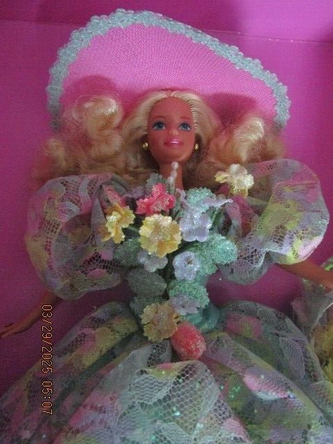 1994 Barbie, Spring Bouquet, Enchanted Season Collection ORIGINAL NEW