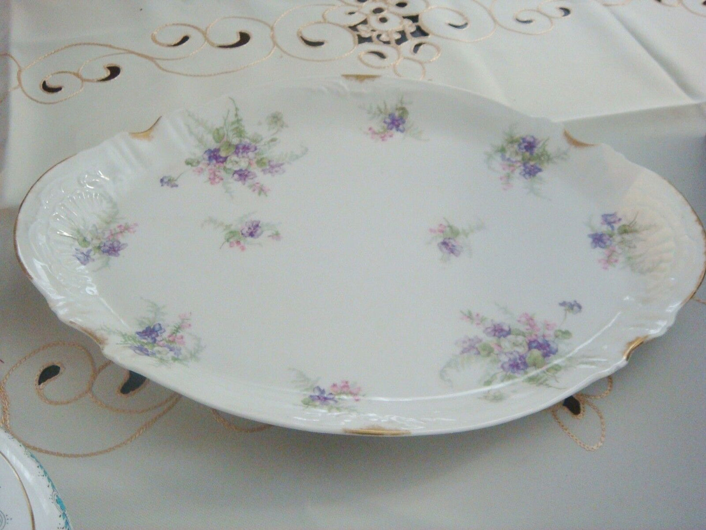 Theodore Haviland large oval server platter roses trailing greener [a4-rack5]