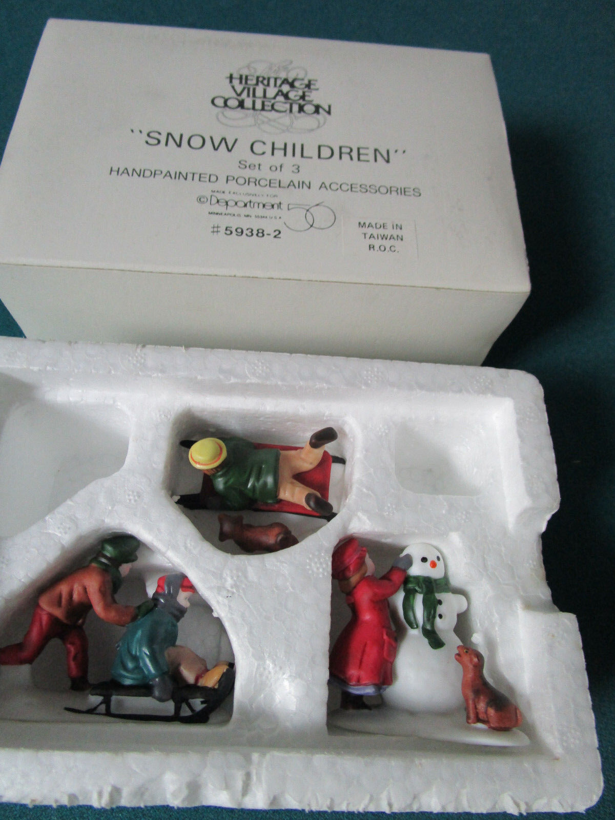 2 BOXES OF CHRISTMAS FIGURINES NIB DEPART 56 HERITAGE VILLAGE original