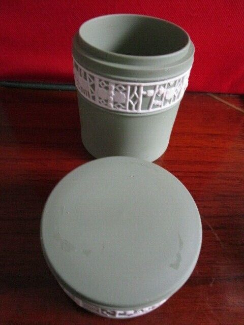 WEDGWOOD CIGARRETTE COVERED HOLDER JASPERWARE  TRINKET GREEN / BLACK BOX PICK 1