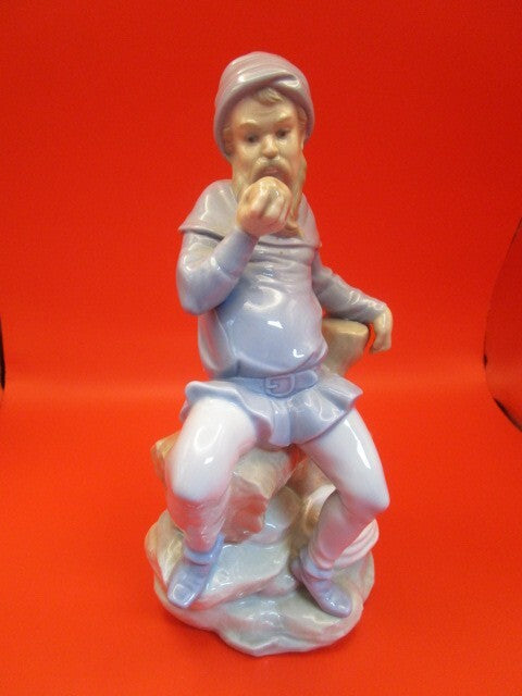 Nao Spain Figurine English Robin Hood William Tell Eating Apples Rare