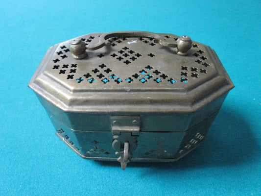 VINTAGE INDIA BRASS CRICKET BOX 6 X 4 1/2" ORIGINAL