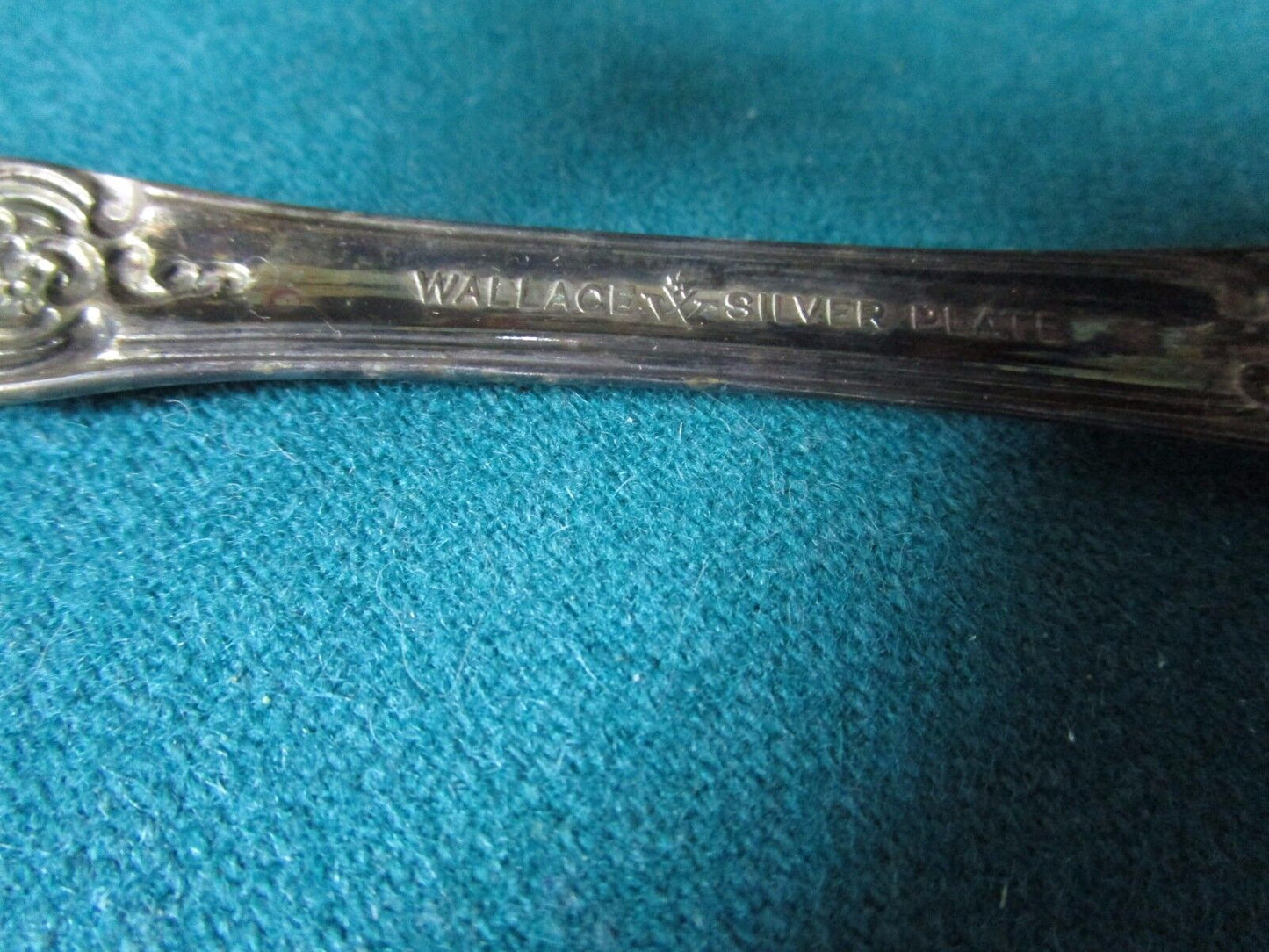 ANTIQUE SILVERPLATE WALLACE TONGS ORIGINAL