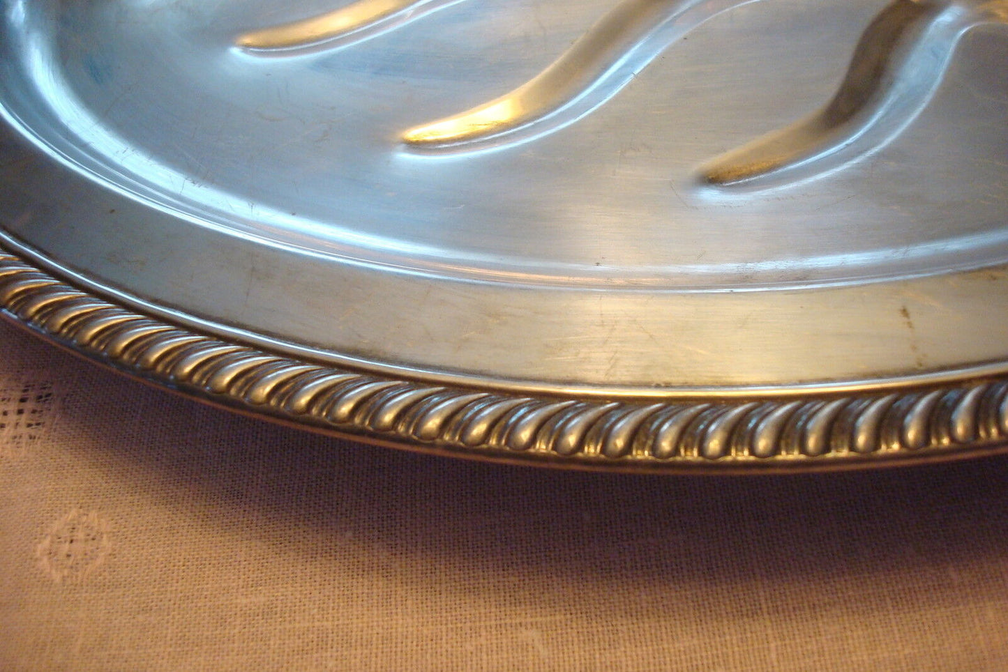 WALLACE SilverPlate 16" by 11" Oval Footed Meat Platter Tray original