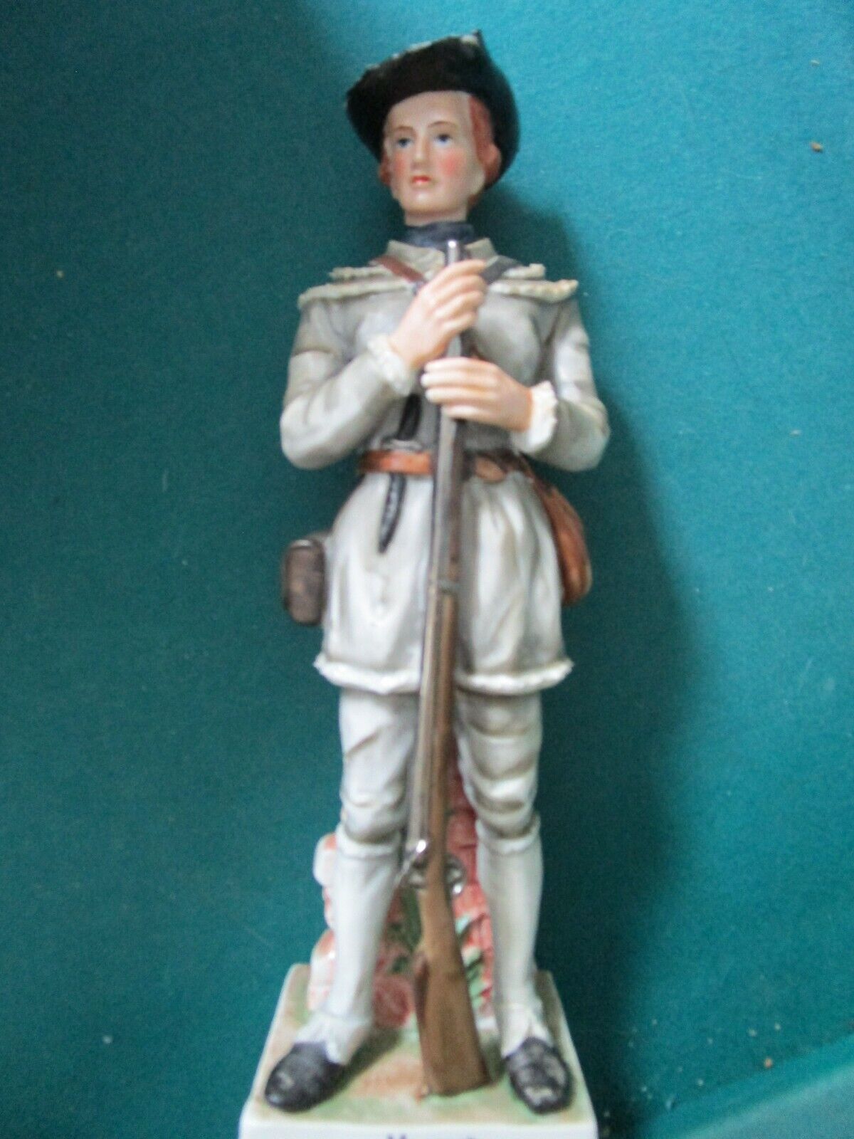 ANDREA BY SADEK VIRGINIA RIFLEMAN 1776 FIGURINE 12"