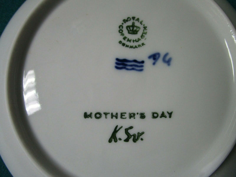 Royal Copenhagen Collector Plate Signed  Mothers Day 1971/1972  6" Pick 1