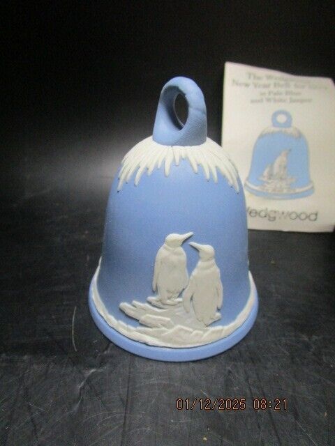 “Wedgwood” BLUE JASPERWARE NEW YEAR BELL 1979 ORNAMENT  - 3" ^^