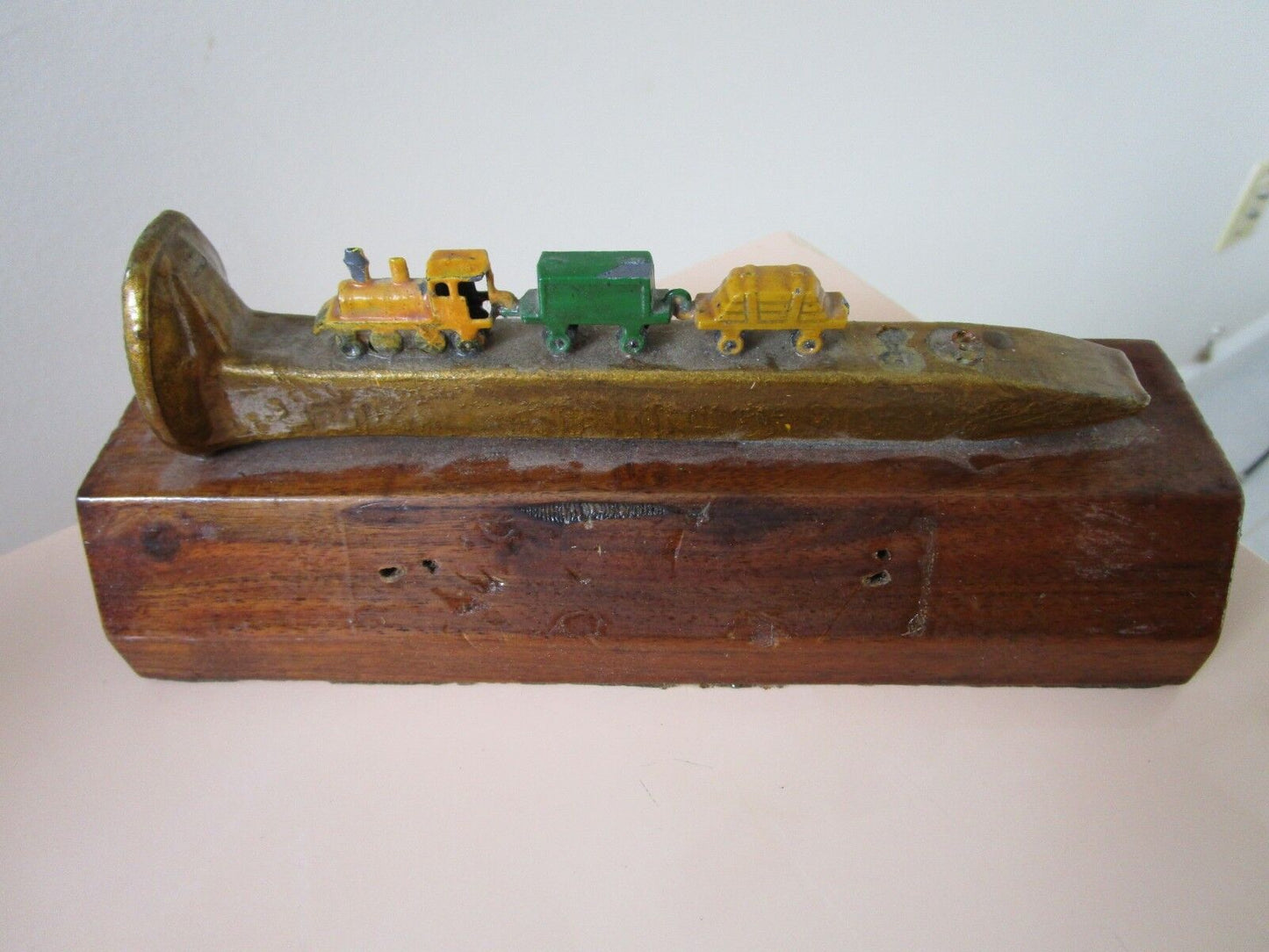 VINTAGE RAILROAD SPIKE NAIL ON WOOD BASE TRAIN LOCOMOTIVE CABOOSE RETRO original