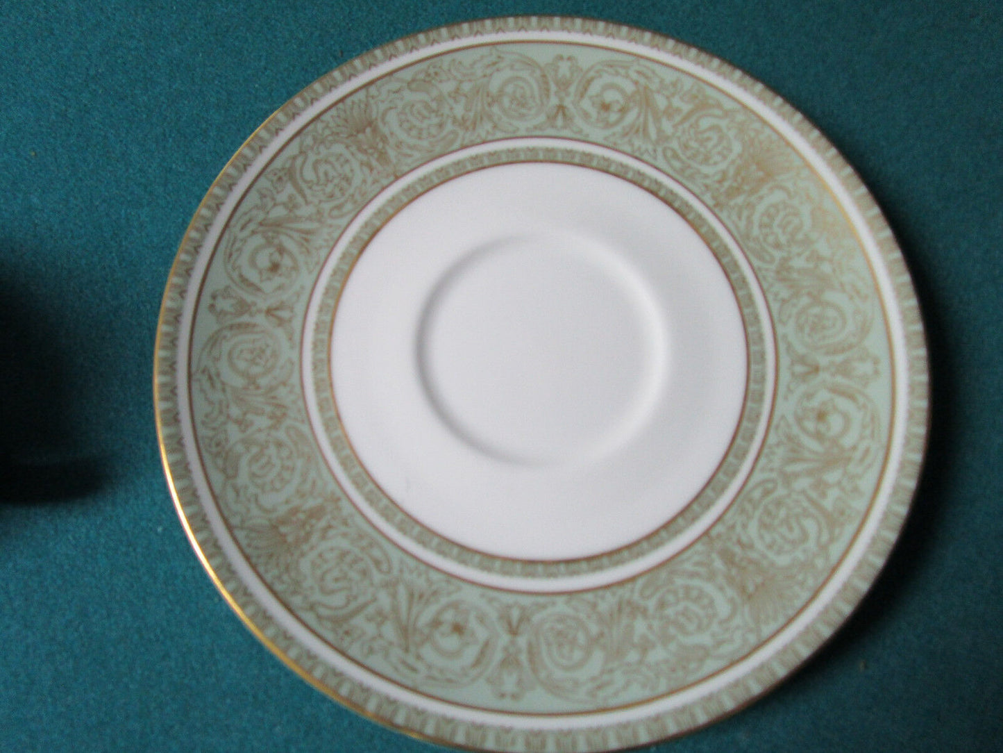 English Renaissance by Royal Doulton PLACE SETTING 5 PCS 1960/1990s  [*RENAIS]