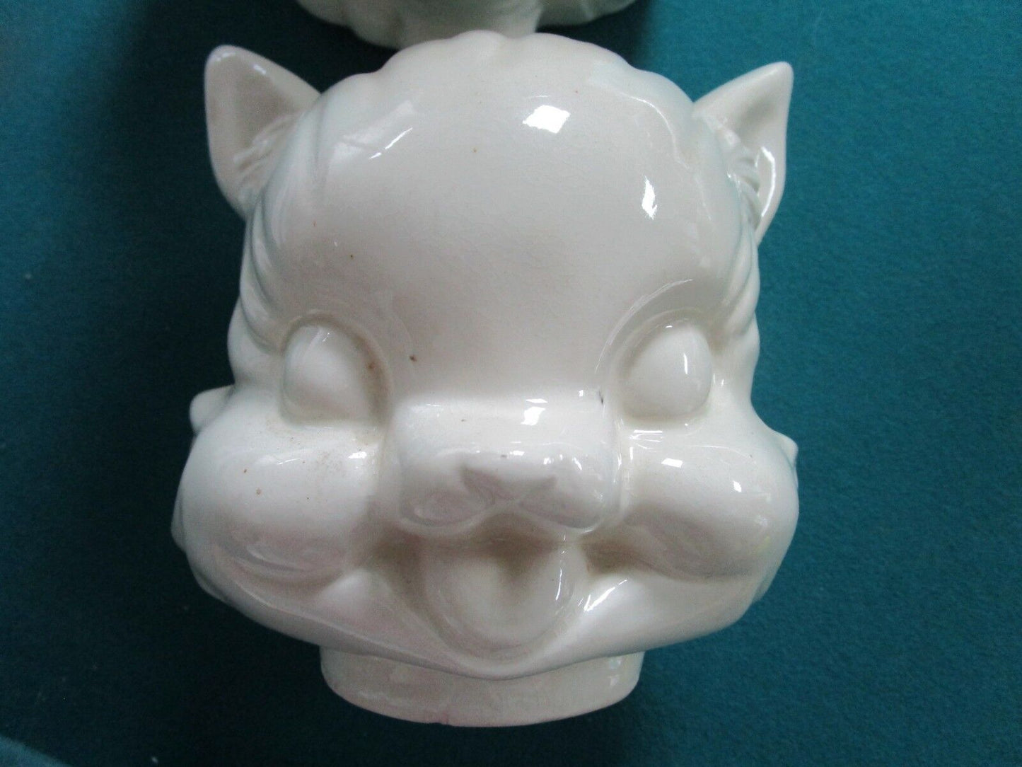 1940S FLUFFY CAT COOKIE JAR ALL WHITE GORGEOUS