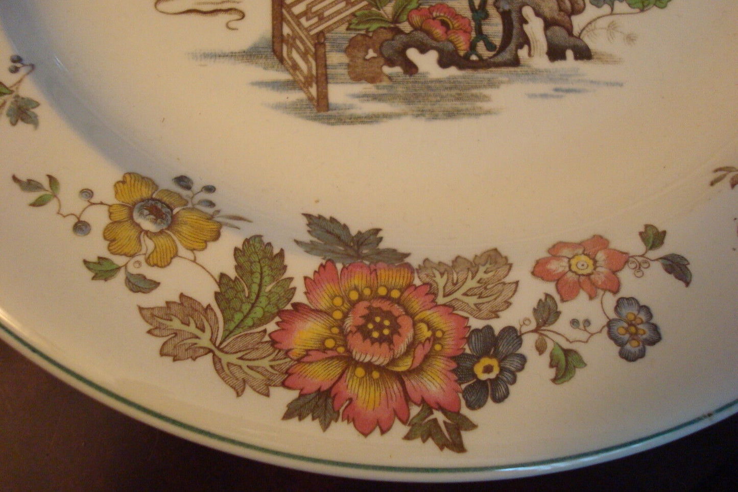 Wedgwood EASTERN FLOWERS TKD 426 Round Platter