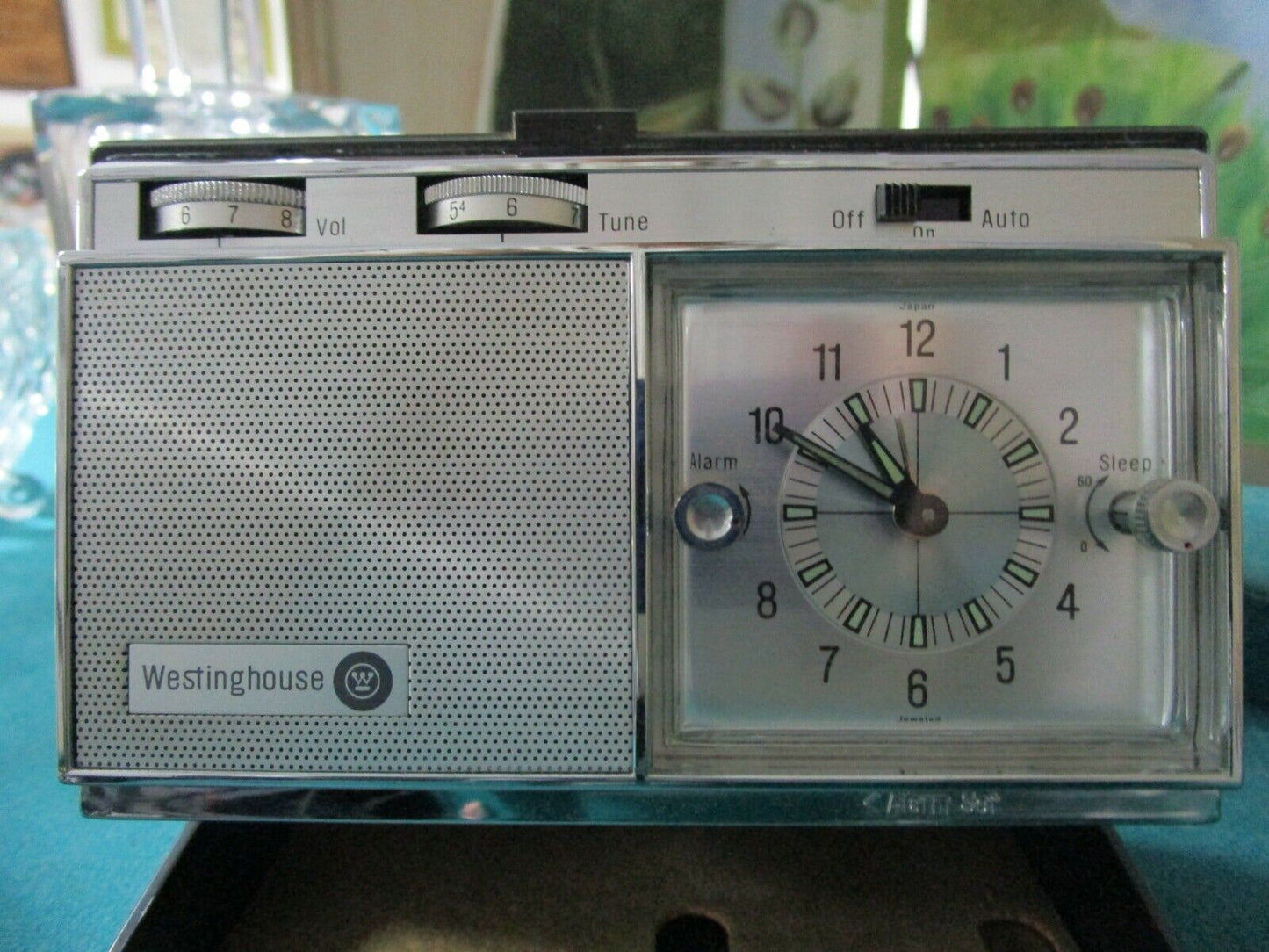 Vintage Westinghouse Travel Clock Radio 1960s Easy open pop-up case WORKING ORIG