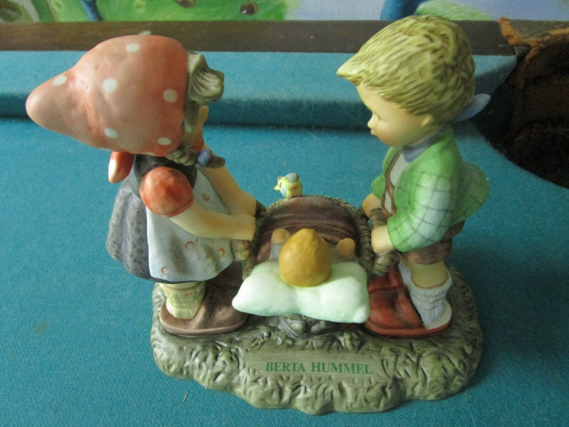 ORIGINAL STUDIO HUMMEL SPECIAL DELIVERY DOUBLE FIGURINE  BH-10 1996  7 x 4"