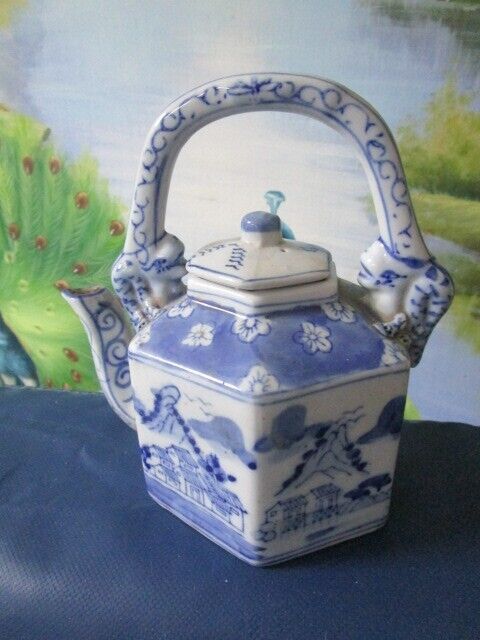 ANTIQUE CHINESE BLUE TEAPOT CERAMIC HANDLE 6 " TALL