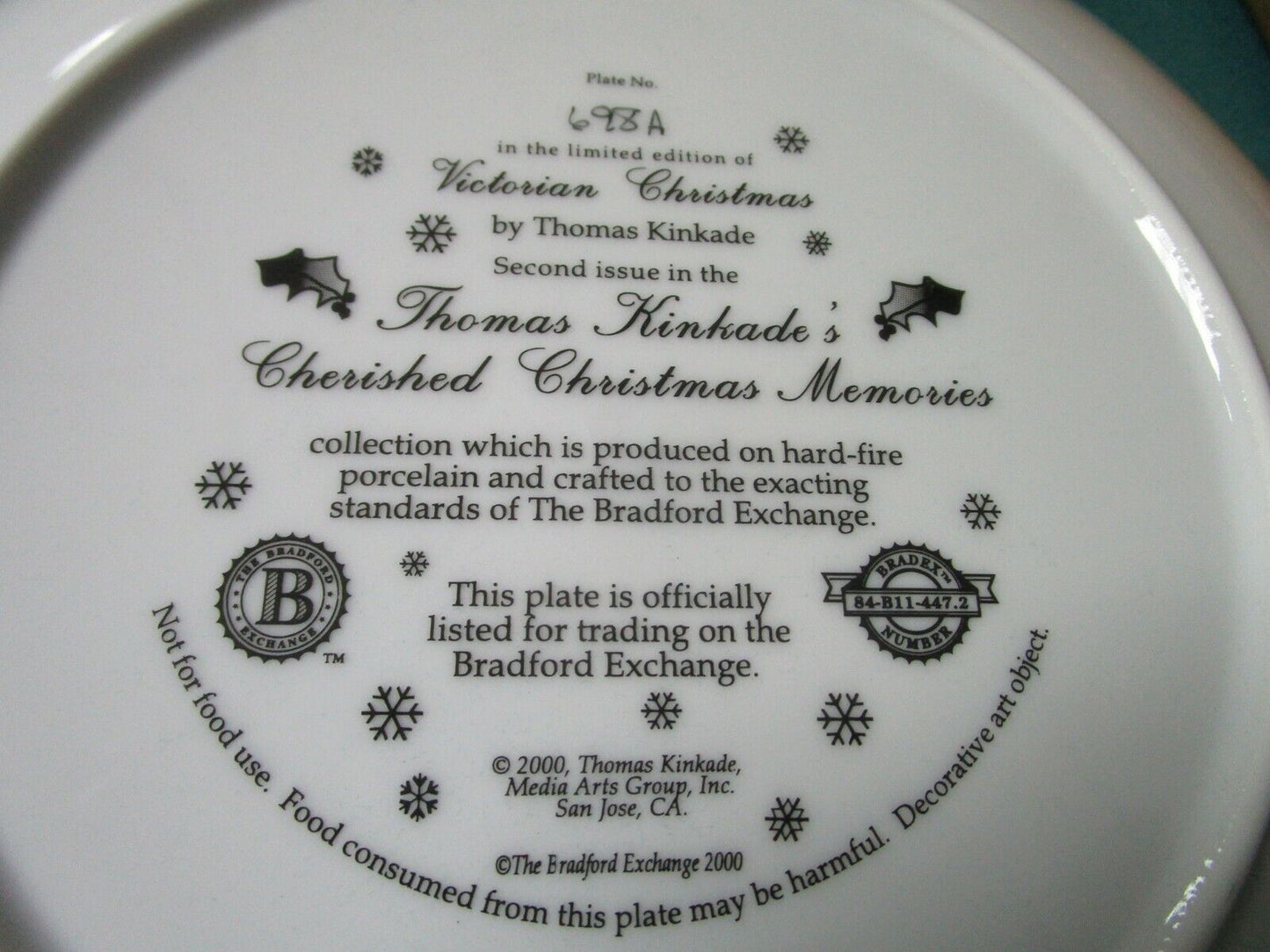 THOMAS KINKADE PLATE VICTORIAN CHRISTMAS 9 1/4 NEW CERTS original