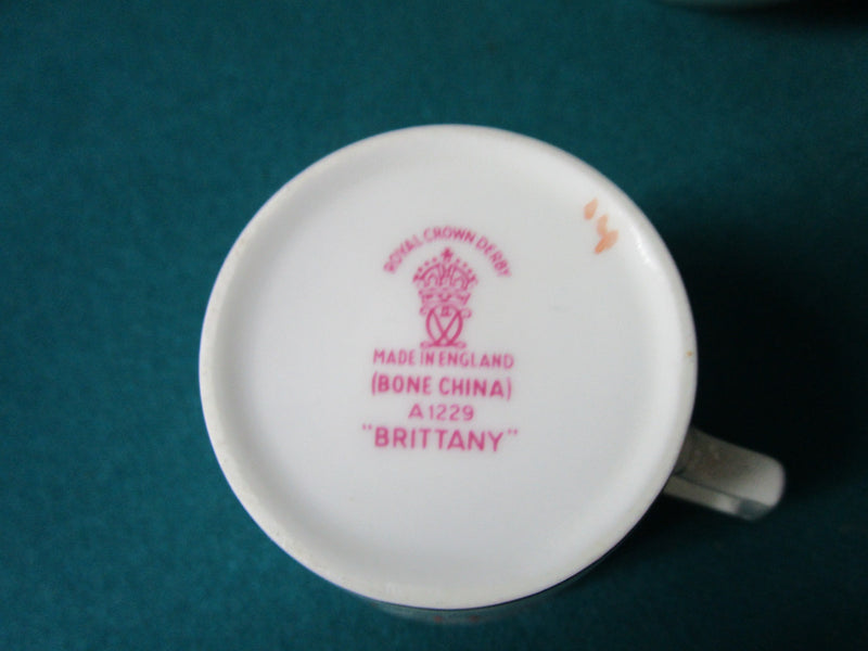 Royal Crown Derby BRITTANY PATTERN COFFE CUP and Saucer, PINK DOTS [120G]