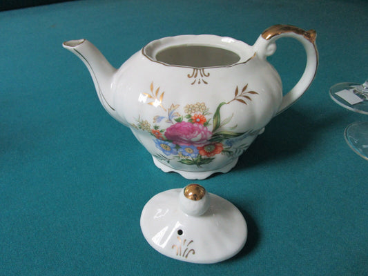 TEAPOT MUSIC BOX PLAYS "TEA FOR TWO" 2 CUPS CAP. 6 X 8" [170B]