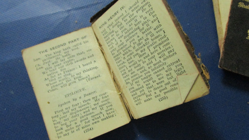 Series of Five Vintage William Shakespeare Pocket Size Books leather cover 1920S