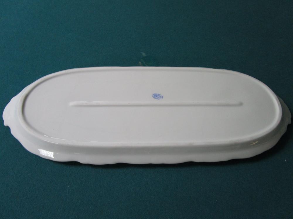 ZSOLNAY HUNGARY OBLONG TRAY WHITE/GOLDEN ACCENT 1960s [ZSTRAY]