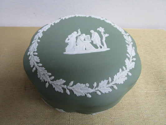 Wedgewood green Jasperware classic GREEK DECOR, round covered trinket [91]