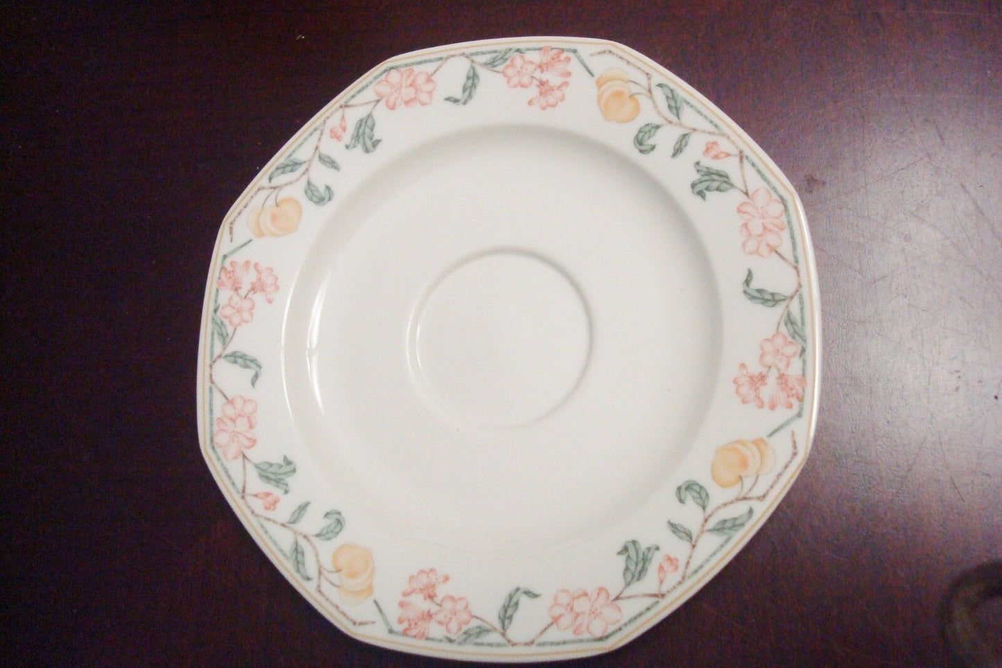 Wedgwood Carmel Octagonal,Yellow Fruit,Peach Flowers 5 Piece Place Setting ORIGI