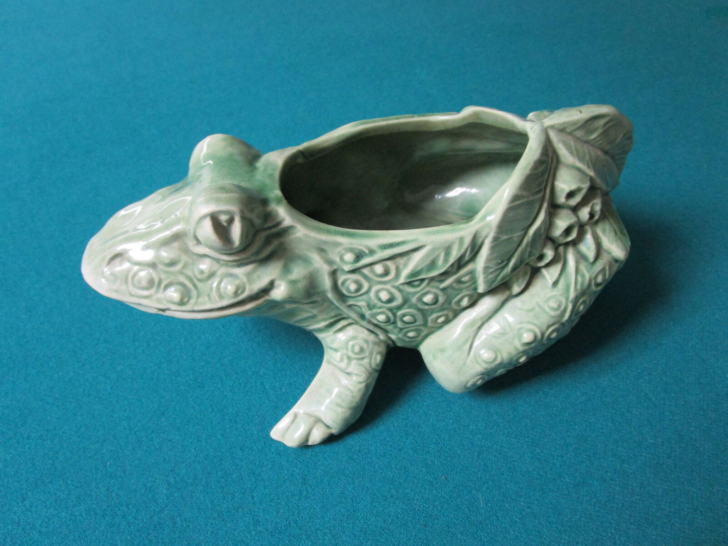 Vintage frog planter. Made by the McCoy  In the late 60’s  8 X 4 1/2" ORIGINAL