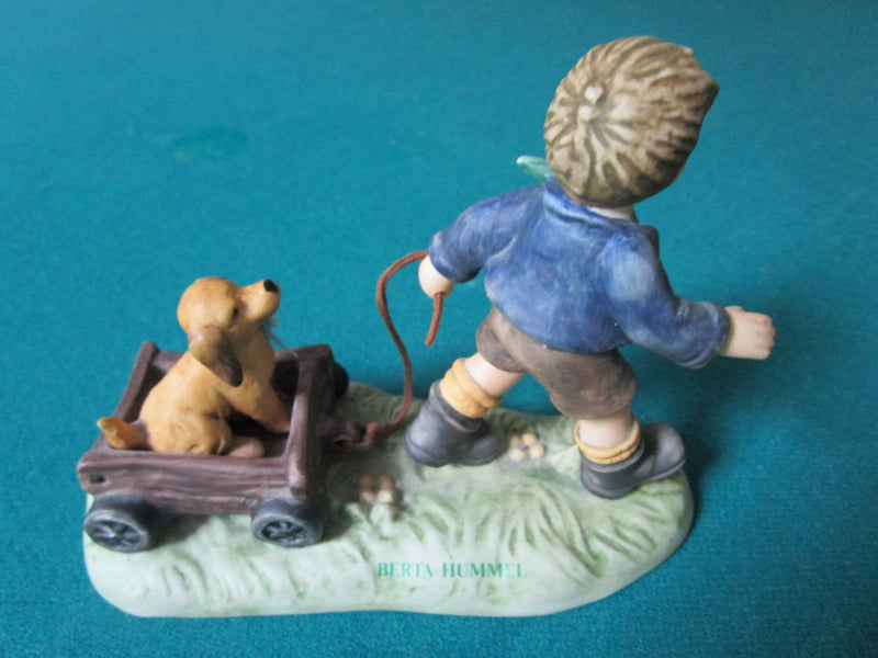 Goebel Berta Hummel Figurine #Bh 294 "Best In Show" 2005,4 1/2 X 5 1/2{*a7]
