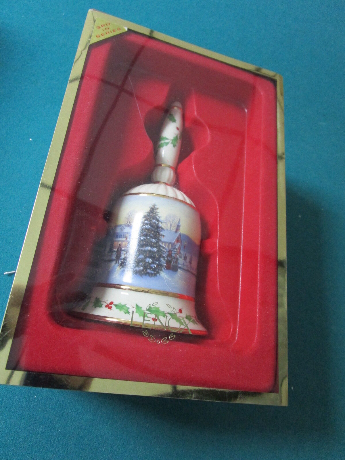 Lenox 2006 Christmas Bell "Christmas Eve in main Street" NIB , orig [a9FF]