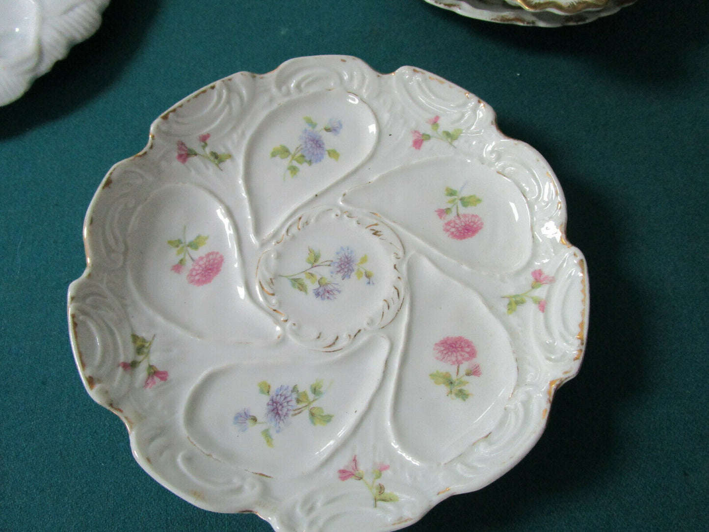 ANTIQUEVCARLSBAD - LIMOGES - NIPPON JAPAN OYSTER PLATE HORS D'OEVRES PICK 1