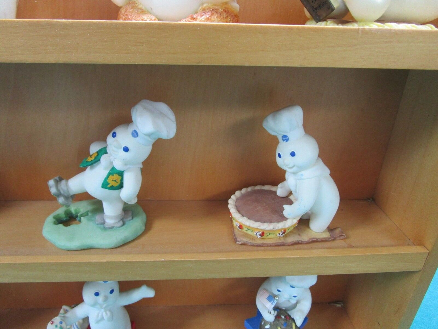 12 Doughboy Collectibles FIGURINES & SPICE WOODEN  RACK FROM DANBURY MINT