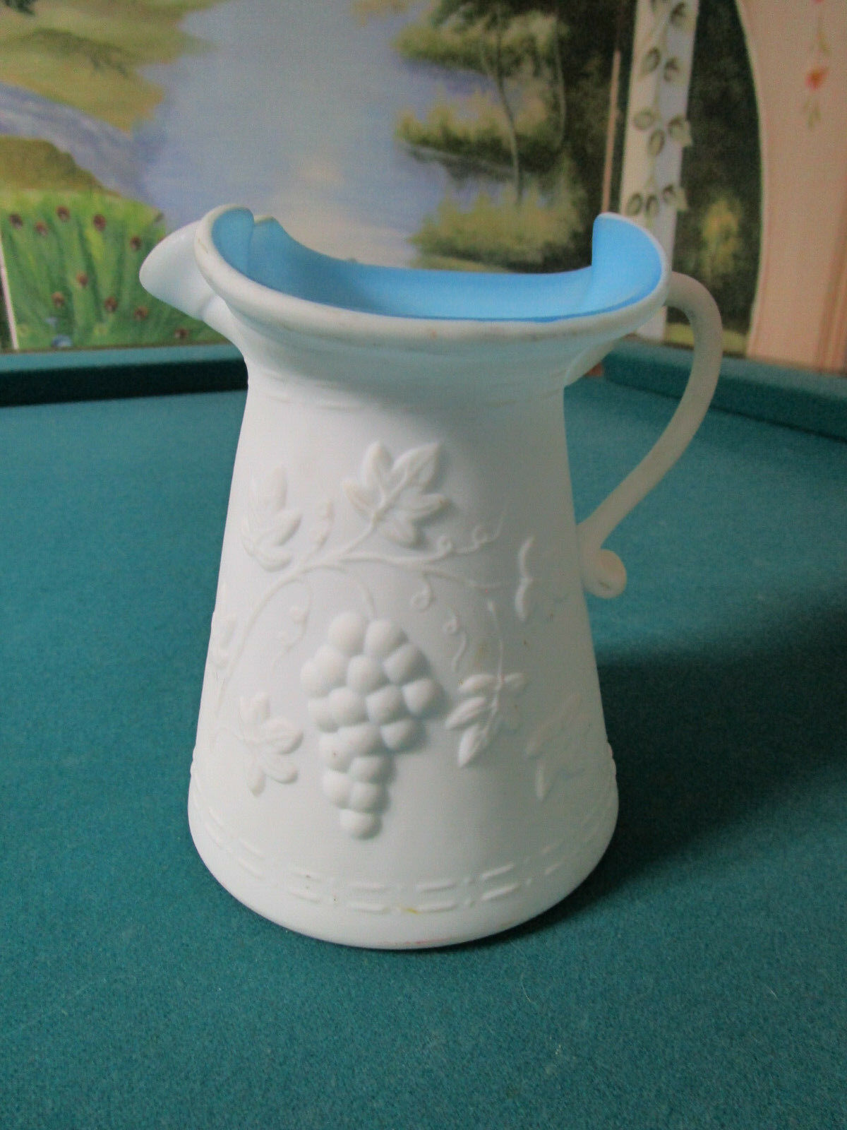 WHITE FROSTED GLASS RUFFLED BORDER BLUE GLASS INSIDE GRAPE DESIGN  PITCHER JUG