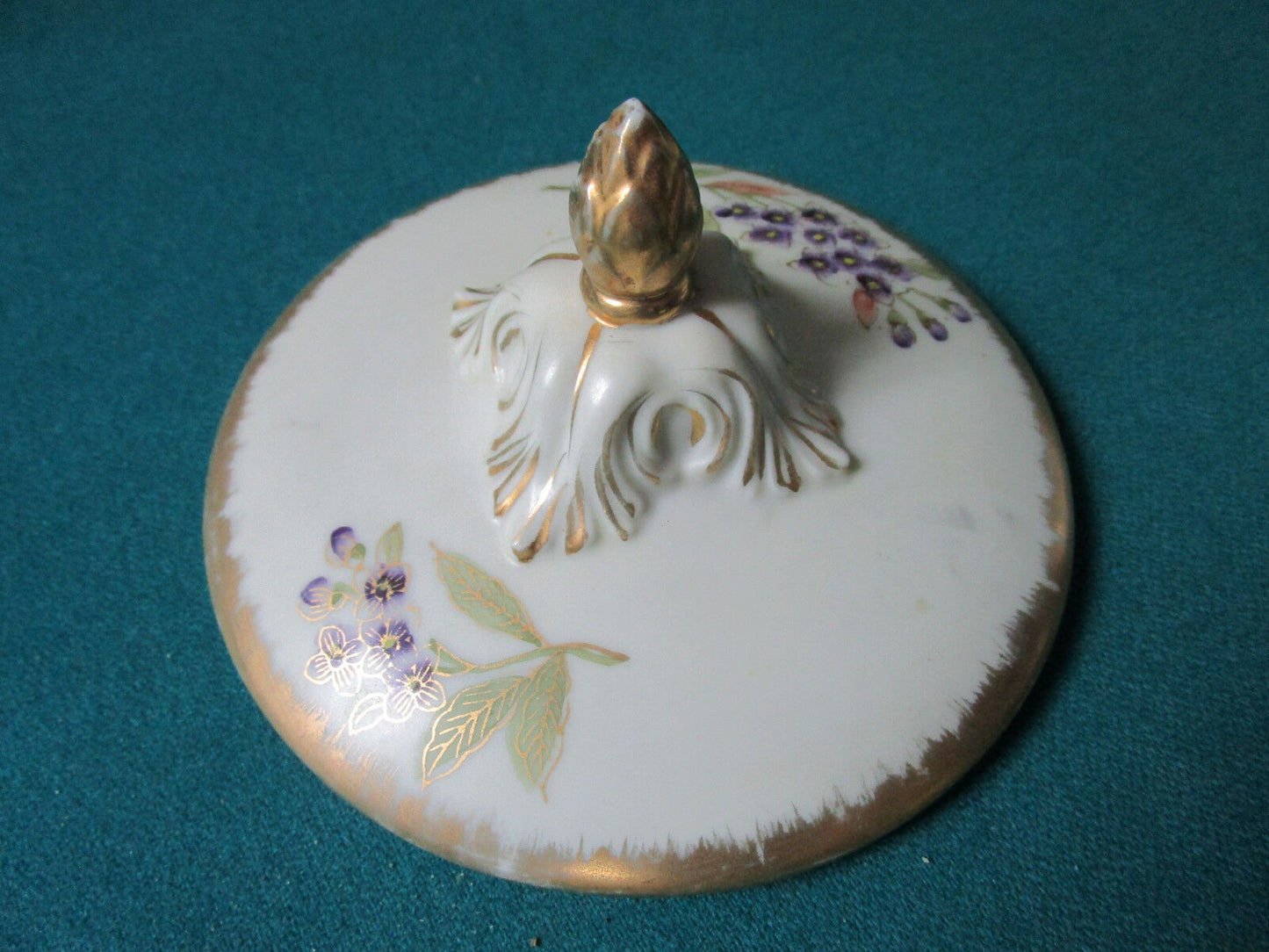 20 TH CENTURY COVERED DISH BOWL MADE IN JAPAN 6 X 6" FLORAL AND GOLD