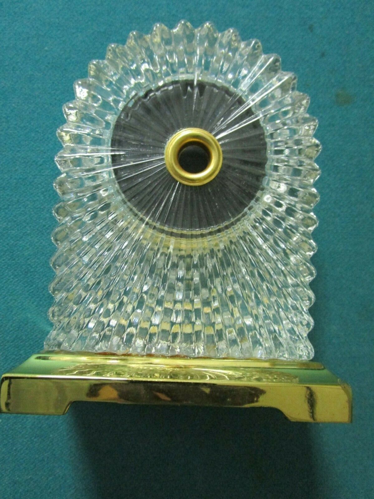 1940-1950's PRESSED GLASS CLOCK TRAVEL SIZE RIDGE AND DIAMOND PATTERN BRASS BASE